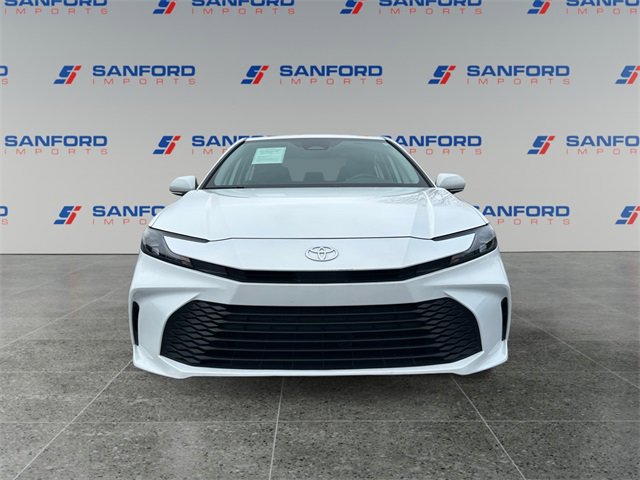 Used 2025 Toyota Camry LE image 8