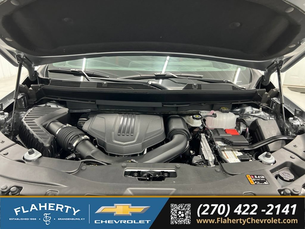 Used 2026 Chevrolet Traverse RS FWD image 16