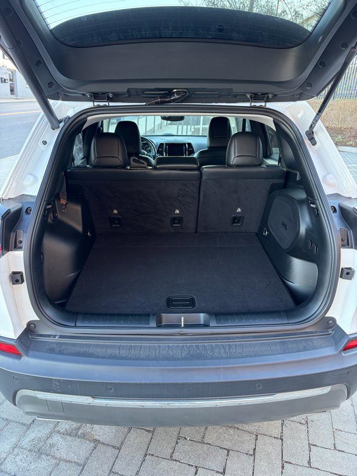 Used 2020 Jeep Cherokee Limited image 8