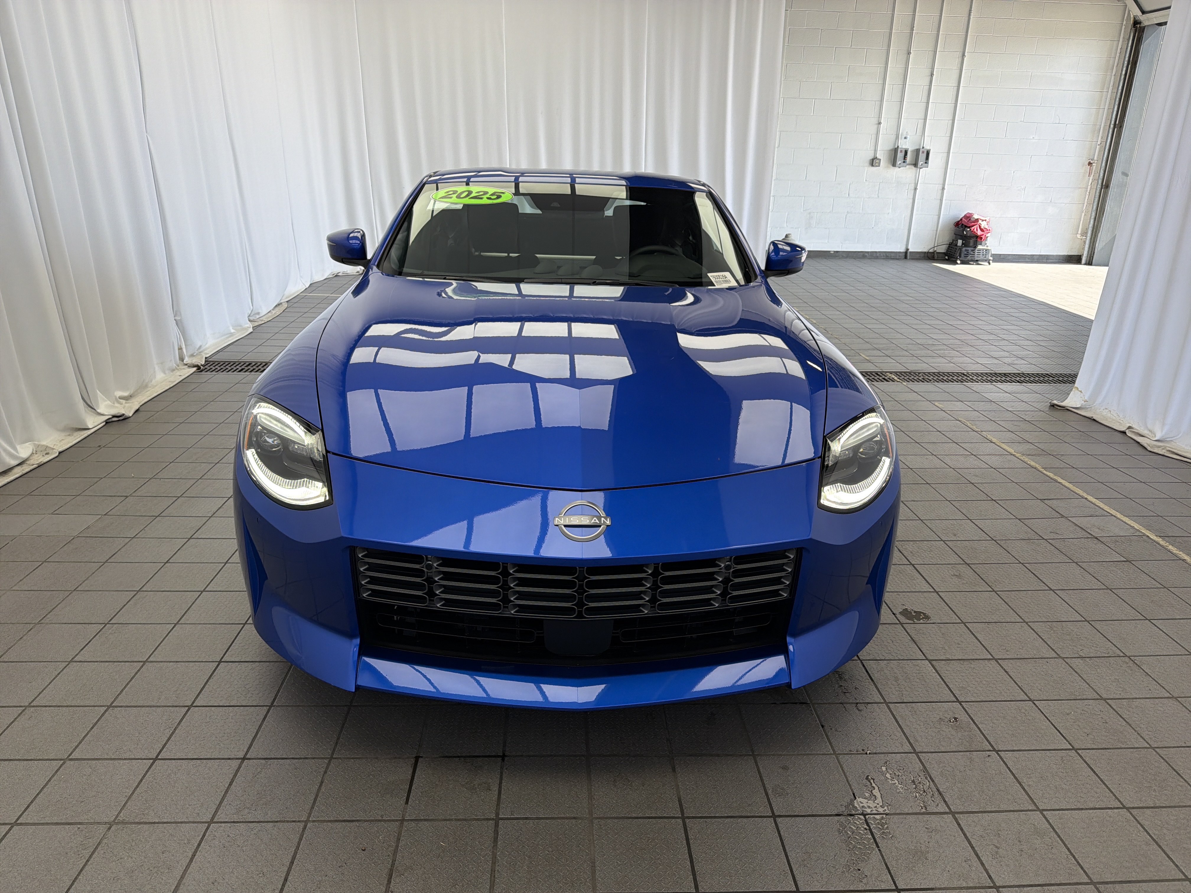 Used 2026 Nissan Z Sport w/ Floor Mat Package RWD image 2
