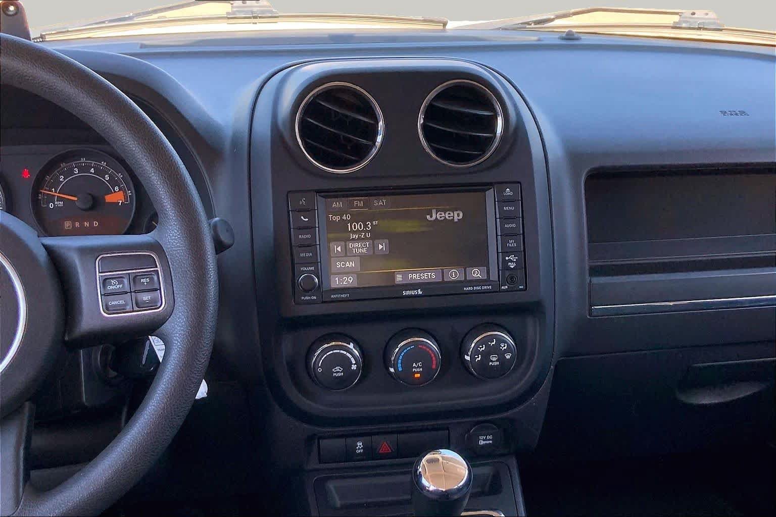 Used 2016 Jeep Patriot Sport w/ Power Value Group FWD image 7
