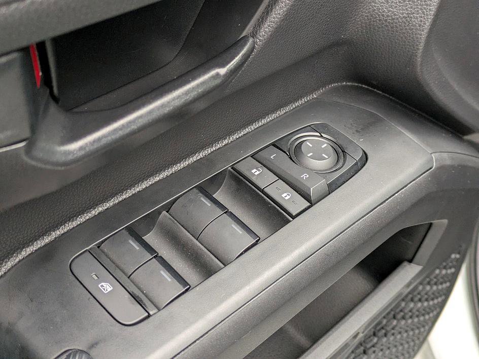 Used 2024 Toyota Tacoma SR image 13