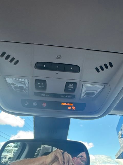 Used 2022 GMC Terrain AT4 w/ GMC Pro Grade Package AWD/4WD image 15