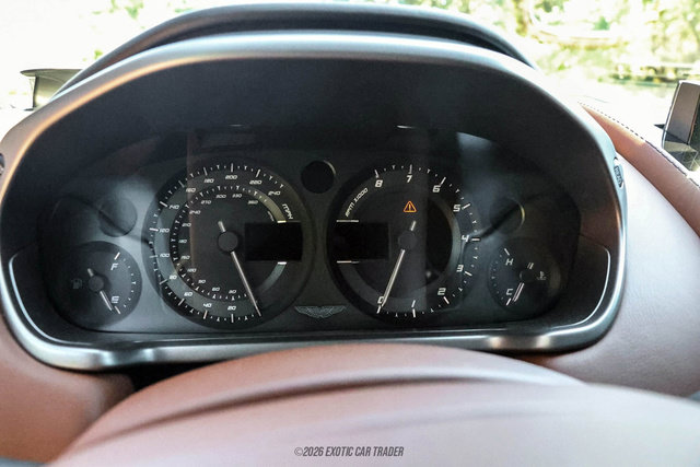 Used 2015 Aston Martin Vanquish Coupe RWD image 20