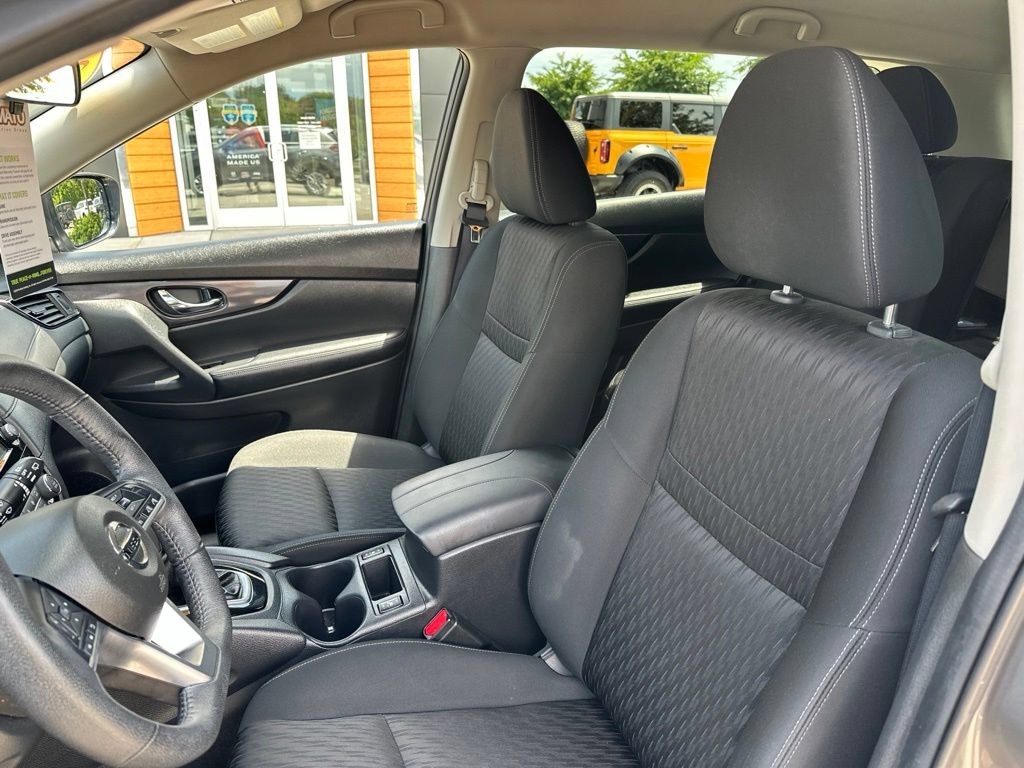 Used 2019 Nissan Rogue SV AWD/4WD image 25