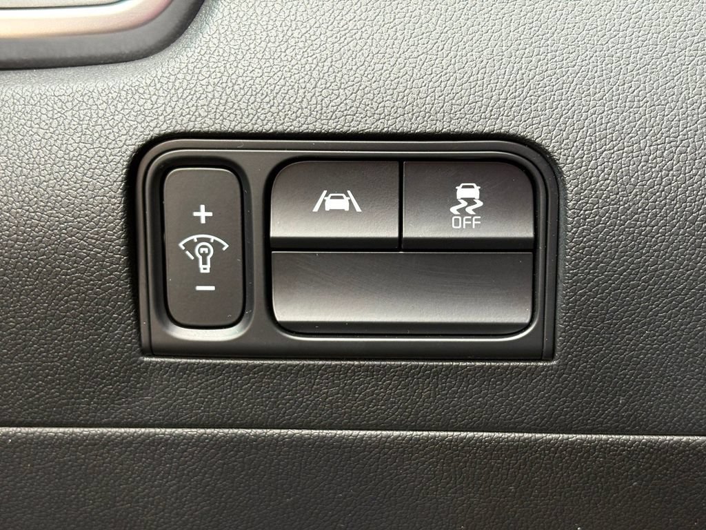 Certified 2022 Kia Sorento S FWD image 22