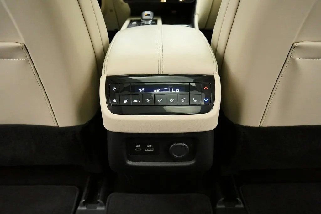 Used 2023 INFINITI QX60 Luxe AWD/4WD image 35