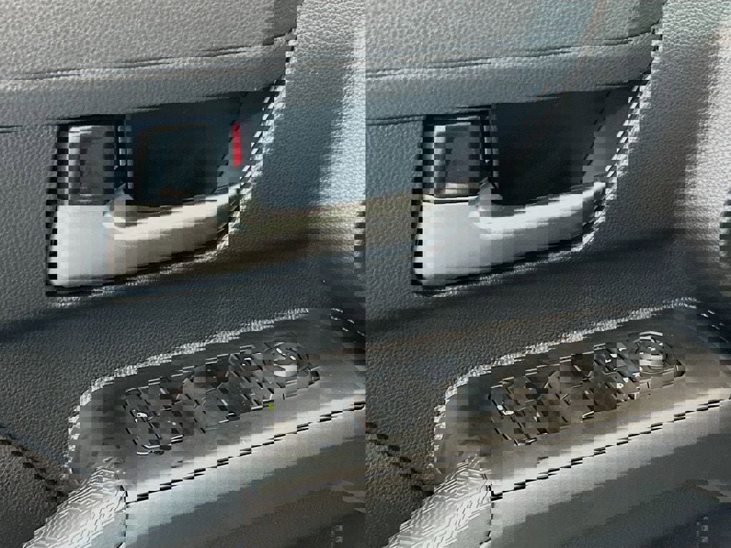 New 2025 Toyota Tacoma TRD Off-Road image 18