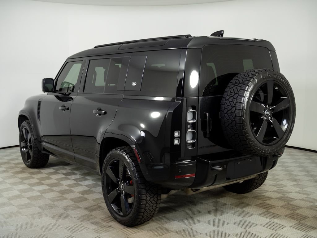 Used 2023 Land Rover Defender 110 X image 3
