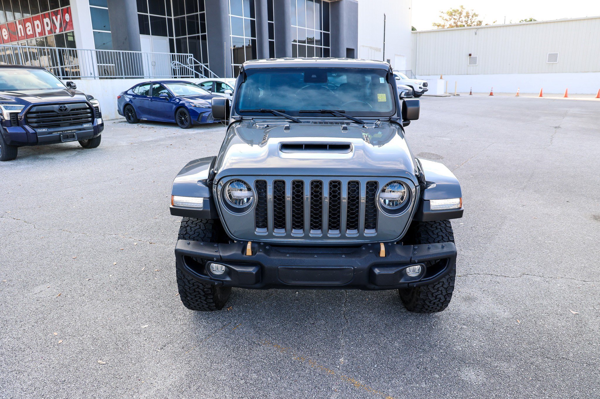 Used 2022 Jeep Wrangler Unlimited Rubicon w/ Trailer Tow Package AWD/4WD image 5