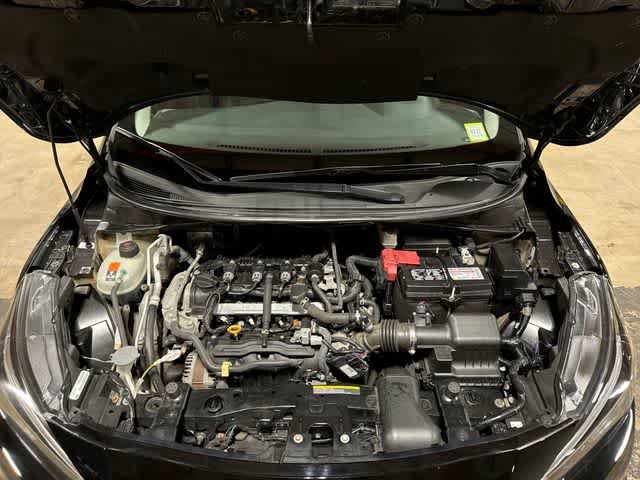 Used 2020 Nissan Versa SR FWD image 12