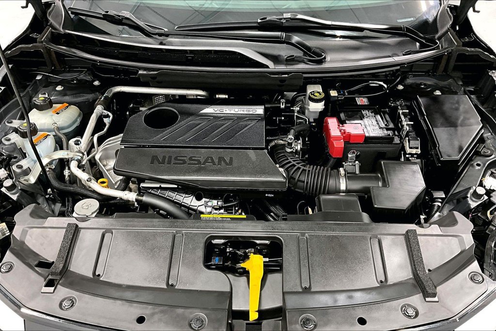 Used 2024 Nissan Rogue SV w/ SV Premium Package FWD image 11