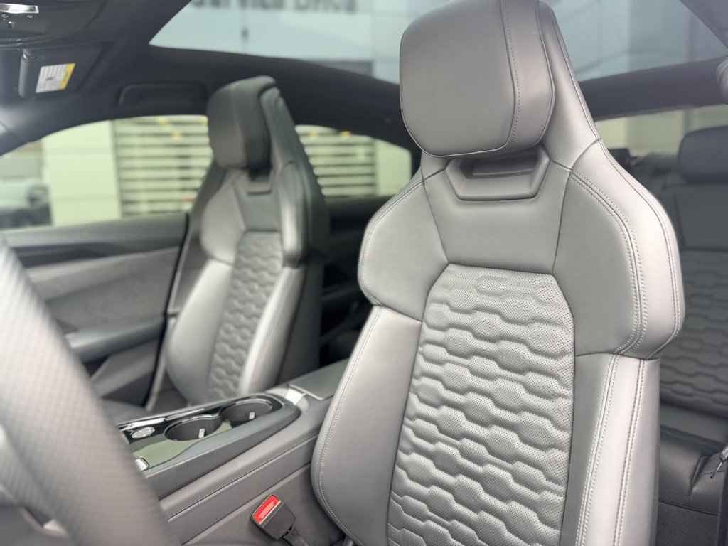 Used 2023 Audi e-tron GT Premium Plus w/ Performance Package image 11