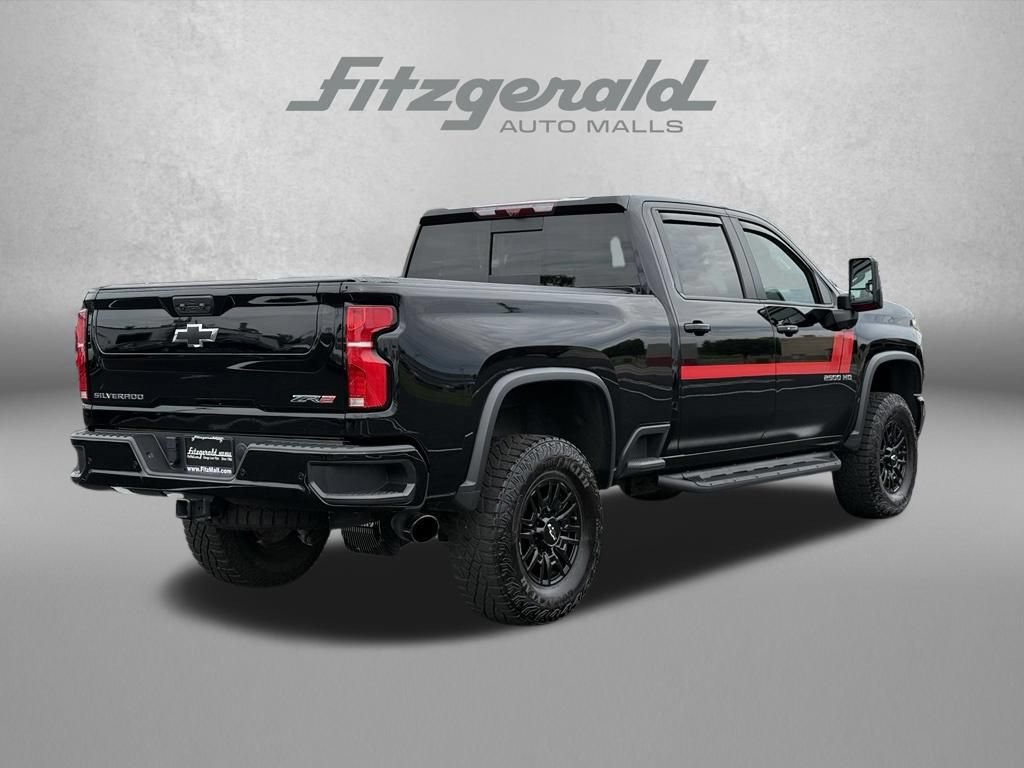Used 2024 Chevrolet Silverado 2500 ZR2 w/ Technology Package AWD/4WD image 5