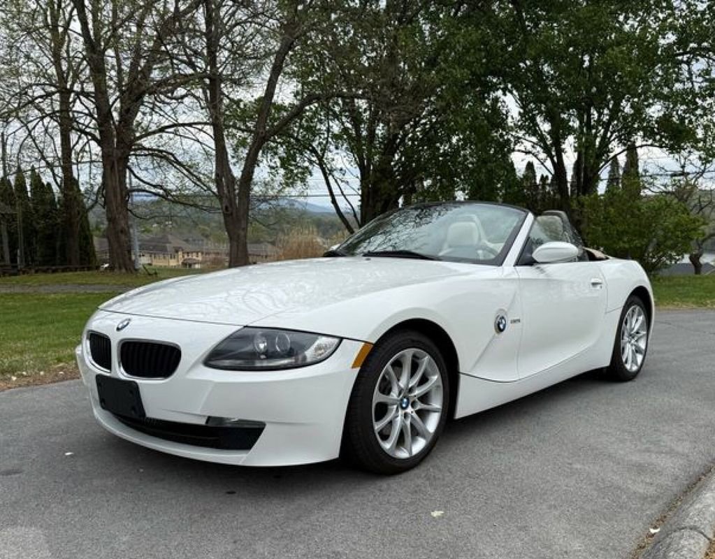 Used 2006 BMW Z4 3.0i RWD image 5