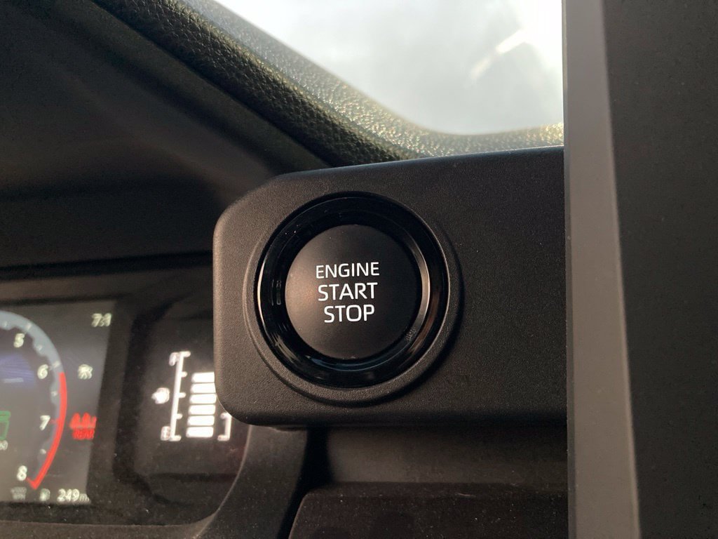 Certified 2026 Toyota Tacoma SR5 AWD/4WD image 18