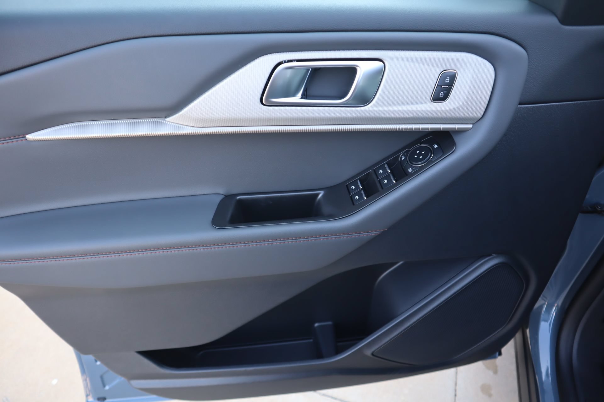 New 2026 Ford Explorer Active w/ Active Comfort Package RWD image 18