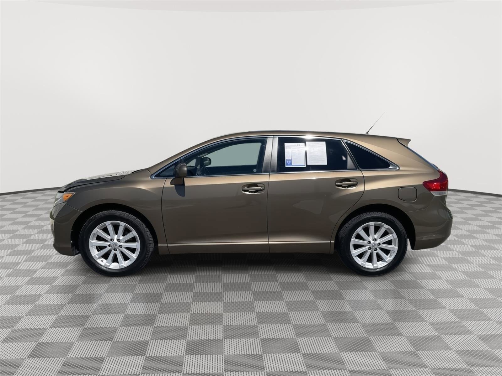 Used 2012 Toyota Venza LE FWD image 5