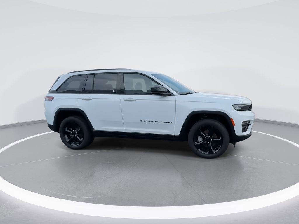 New 2025 Jeep Grand Cherokee Limited w/ Luxury Tech Group II image 3