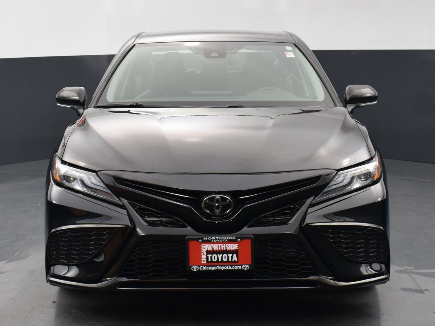 Used 2024 Toyota Camry XSE FWD image 7