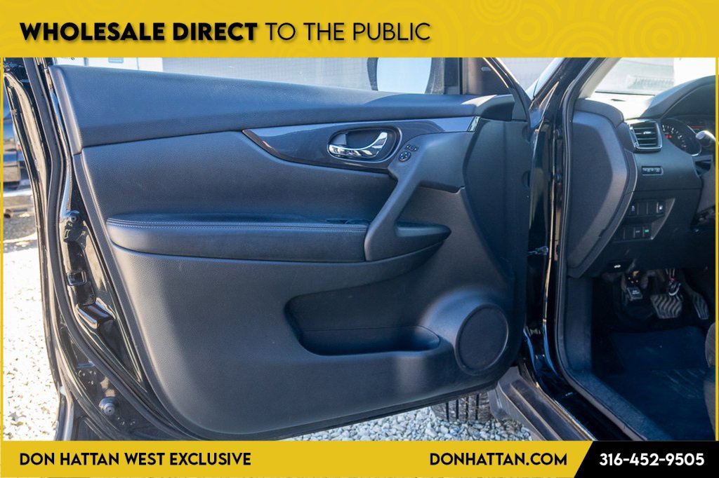 Used 2018 Nissan Rogue S image 12