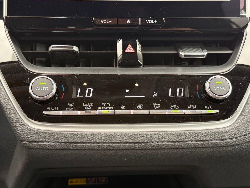 Certified 2026 Toyota Corolla Cross XLE image 32