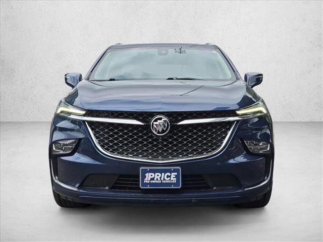 Used 2022 Buick Enclave Avenir w/ Avenir Technology Package FWD image 2