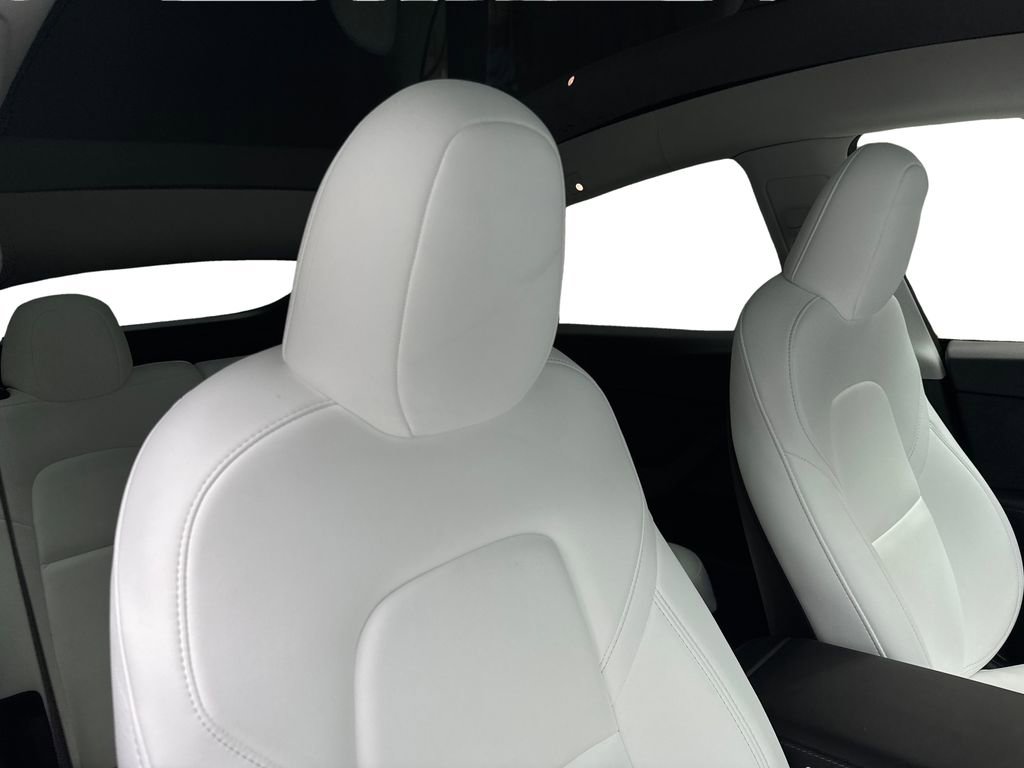Used 2024 Tesla Model Y Long Range image 45