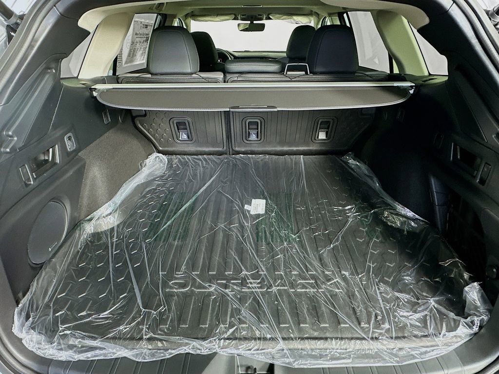 New 2025 Subaru Outback Onyx Edition image 32