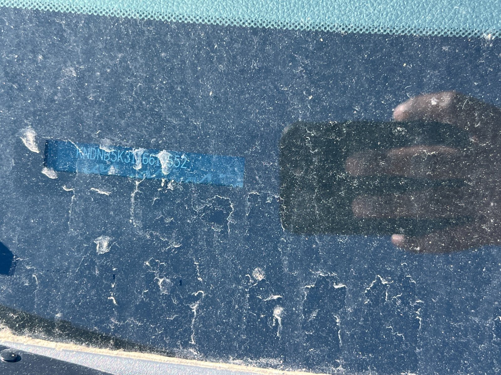 Used 2026 Kia Carnival FWD image 3