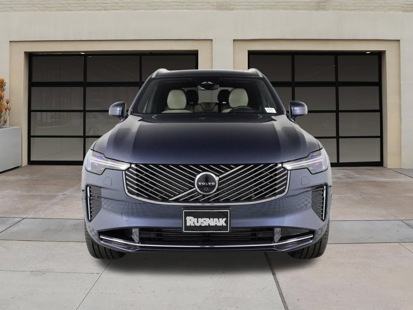 New 2026 Volvo XC90 T8 Ultra w/ Protection Package Premier AWD/4WD image 2