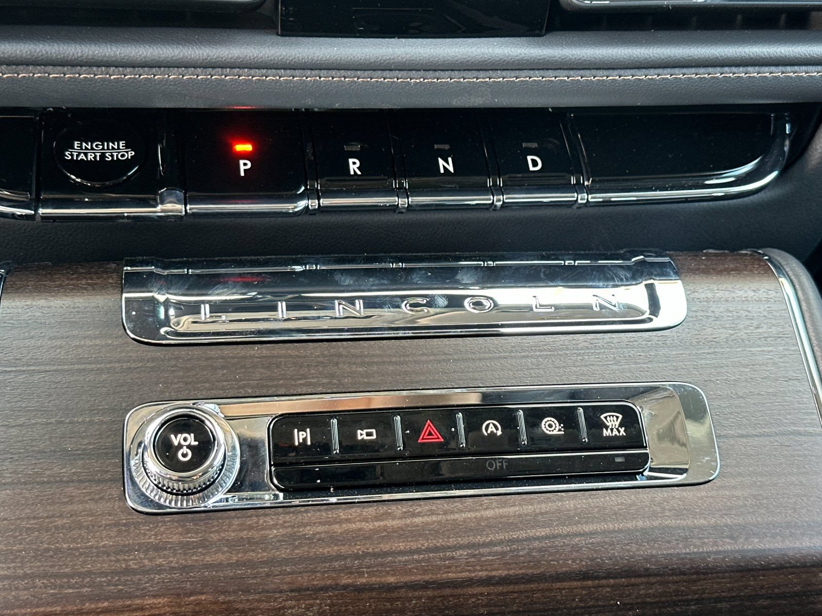 New 2026 Lincoln Aviator Reserve w/ Jet Appearance Package RWD image 22