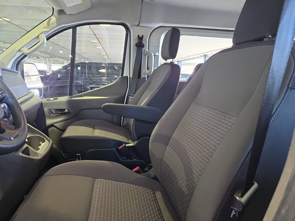 Used 2024 Ford Transit 350 XLT RWD image 9