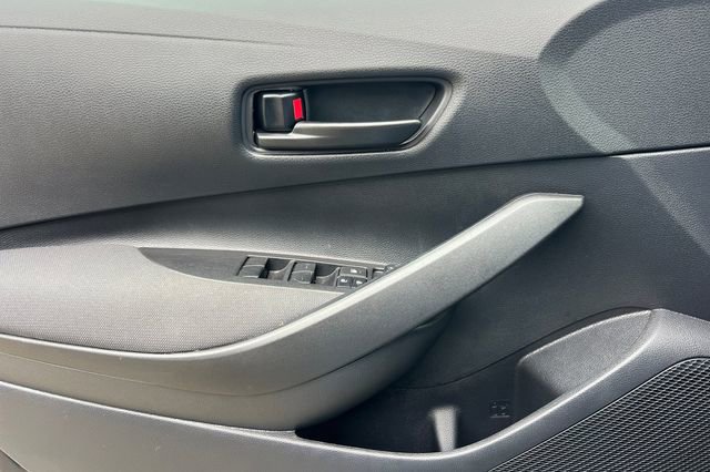 Used 2025 Toyota Corolla LE w/ LE Premium Package FWD image 14