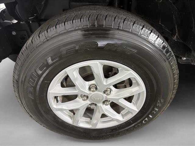 Used 2023 Jeep Gladiator Sport AWD/4WD image 11