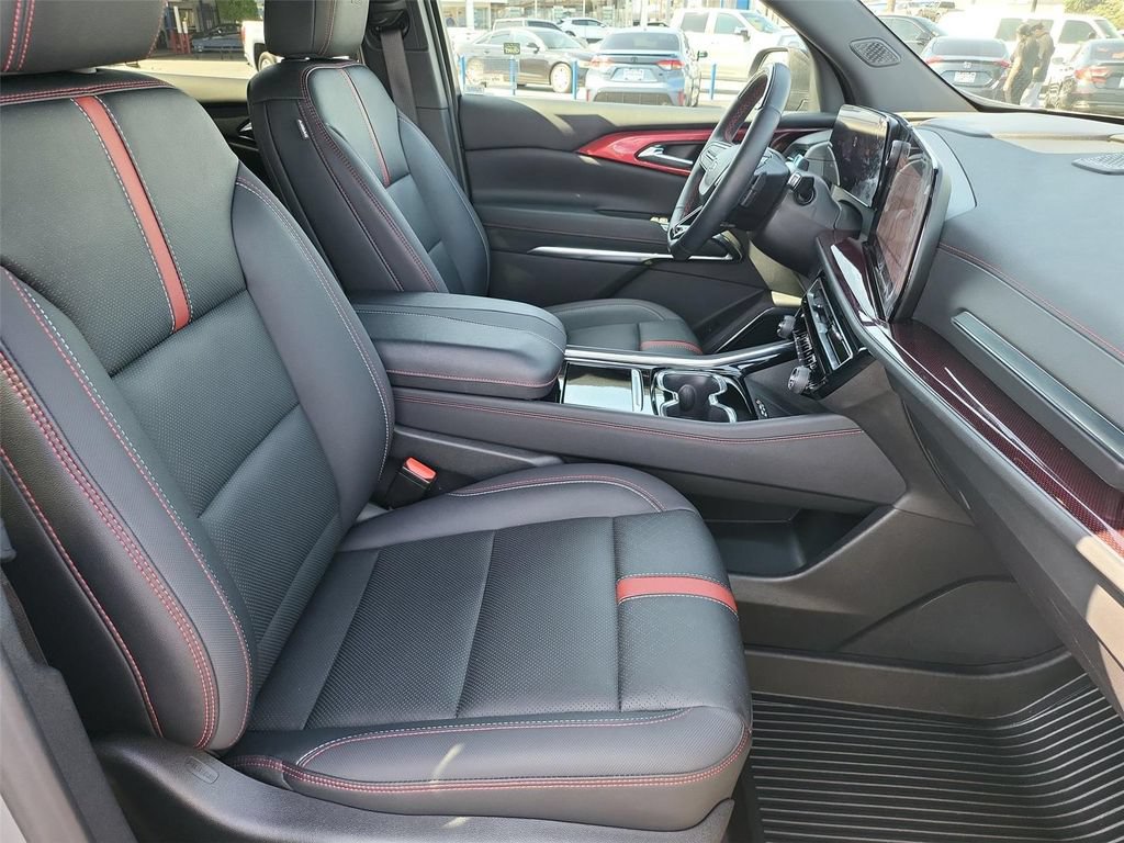 Certified 2024 Chevrolet Traverse RS w/ LPO, Floor Liner Package FWD image 21