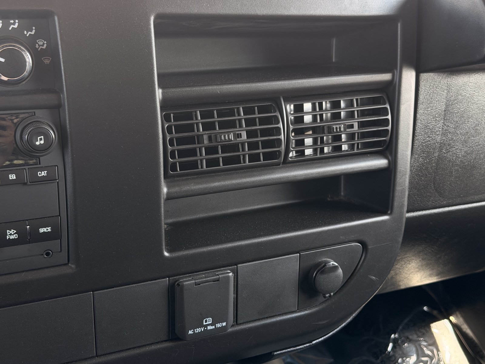 Used 2024 Chevrolet Express 2500 w/ Driver Convenience Package RWD image 24