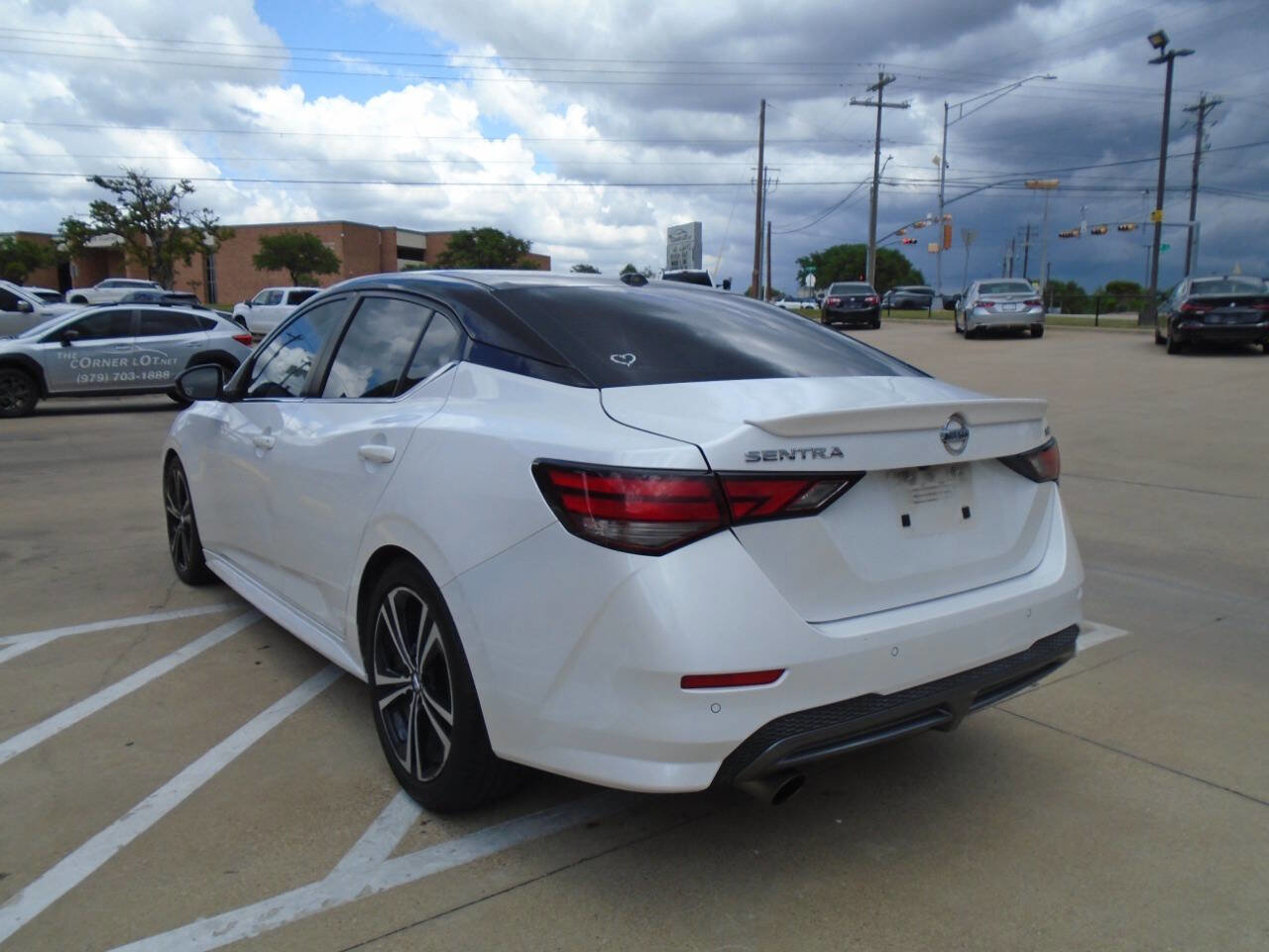 Used 2020 Nissan Sentra SR w/ Premium Package image 5