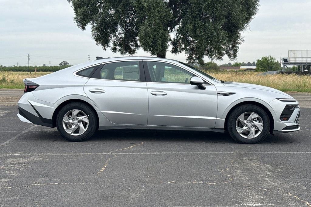 New 2026 Hyundai Sonata SE image 3