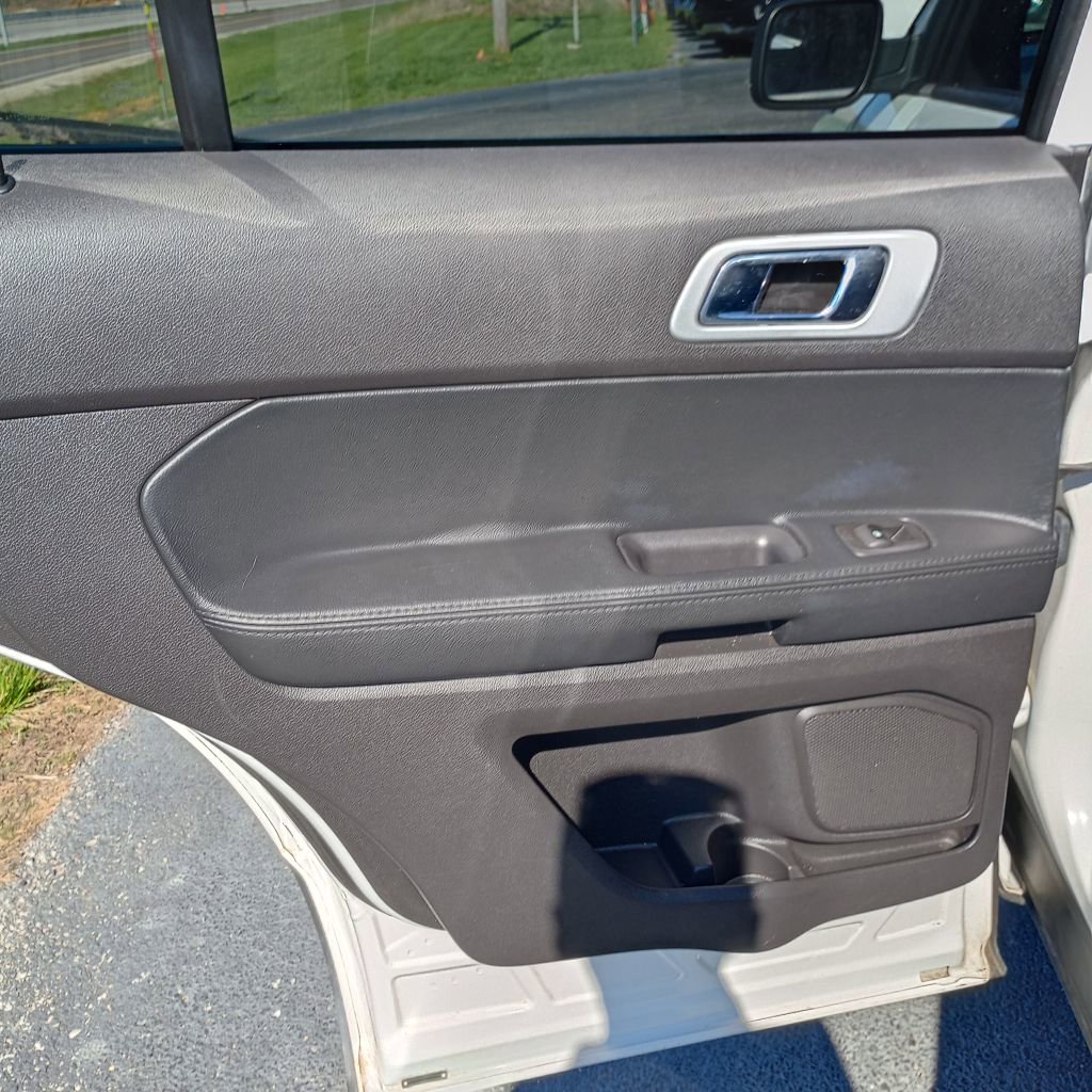 Used 2012 Ford Explorer XLT AWD/4WD image 16