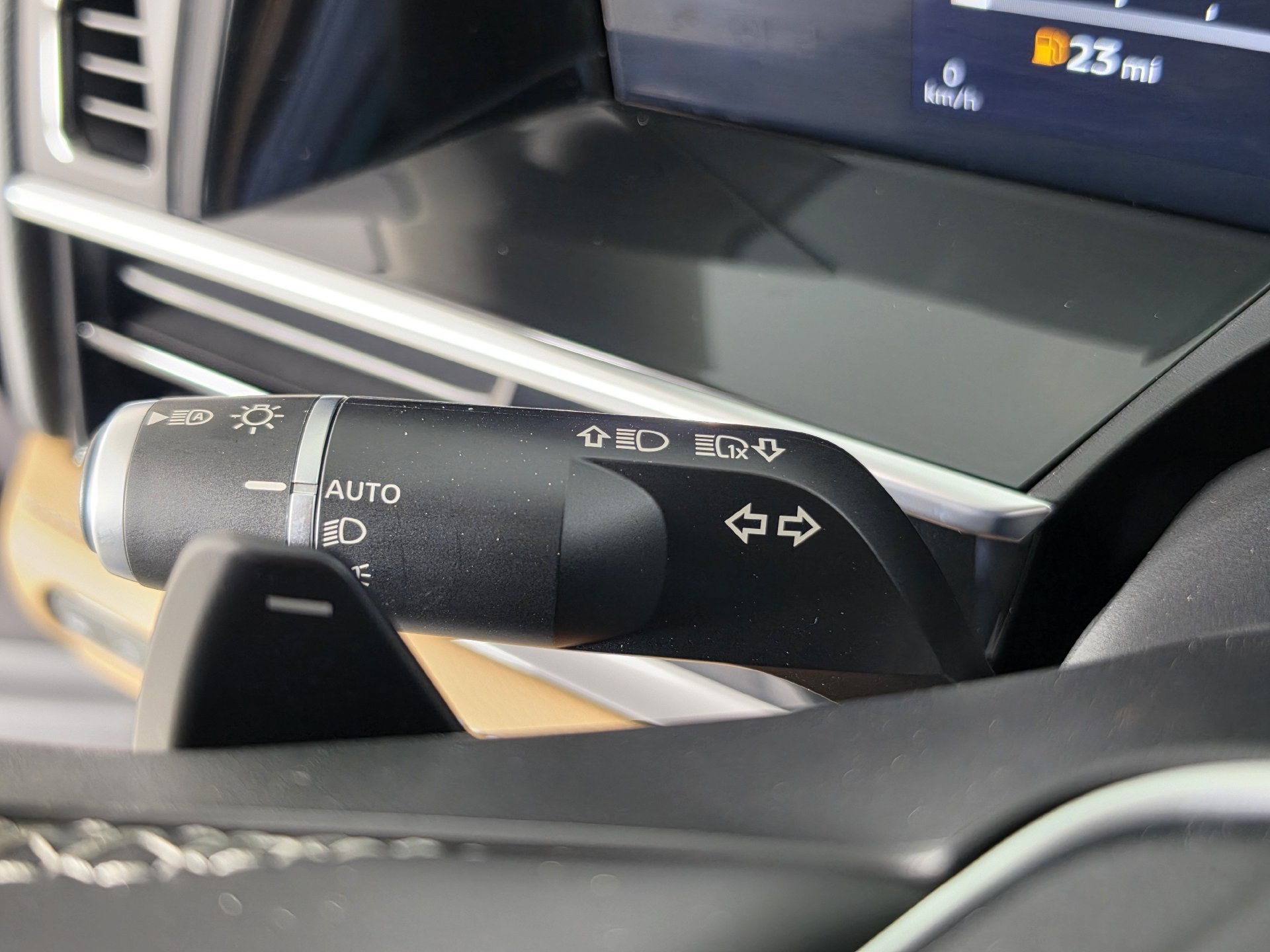 Used 2026 INFINITI QX80 Luxe RWD image 12