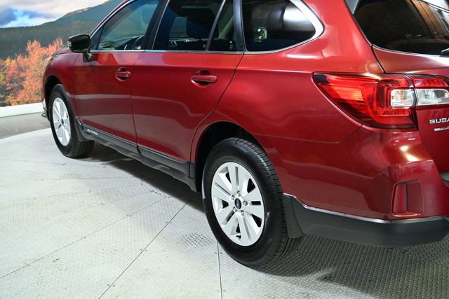 Used 2017 Subaru Outback 2.5i Premium image 7