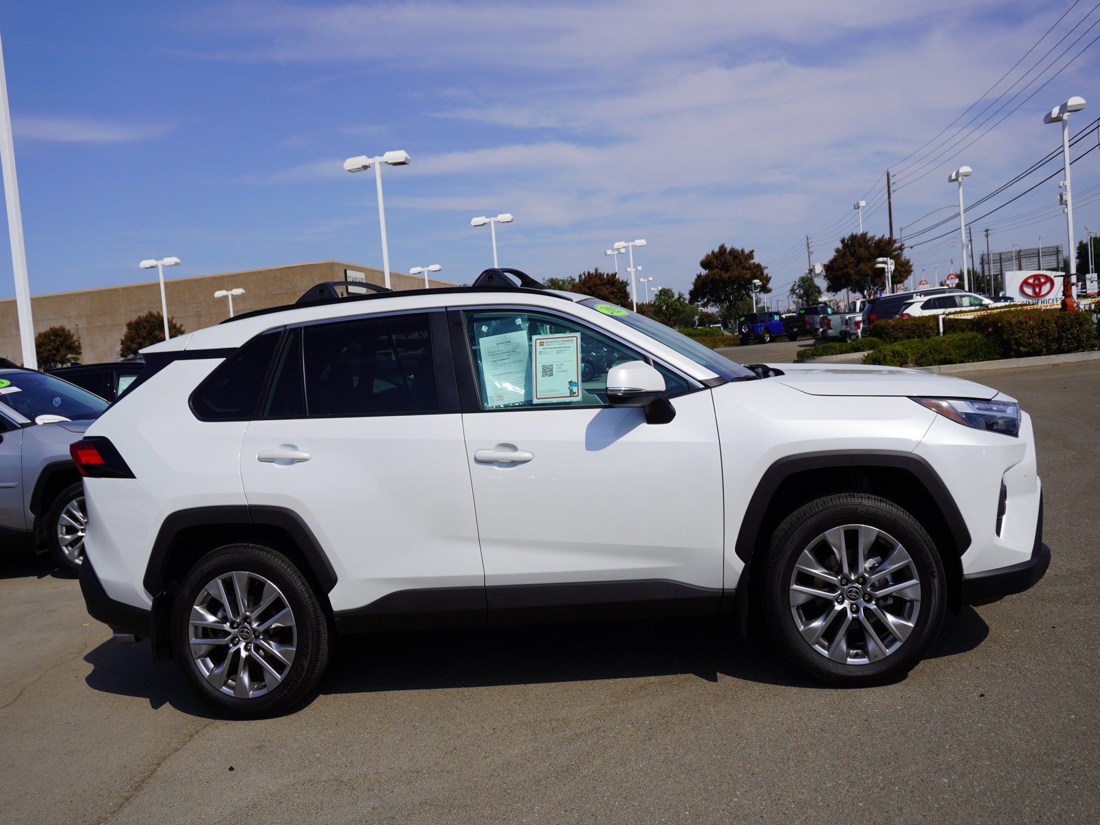 Used 2025 Toyota RAV4 XLE Premium w/ Weather Package AWD/4WD image 4