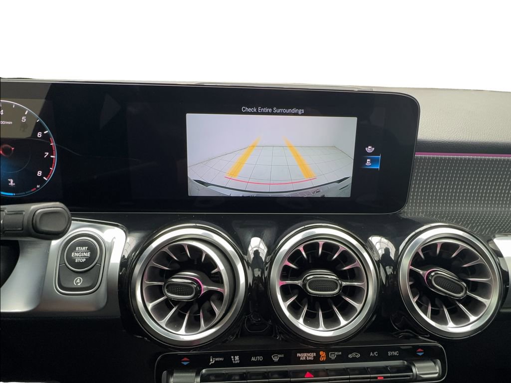 Used 2022 Mercedes-Benz GLB 250 4MATIC w/ Premium Package Lite image 47
