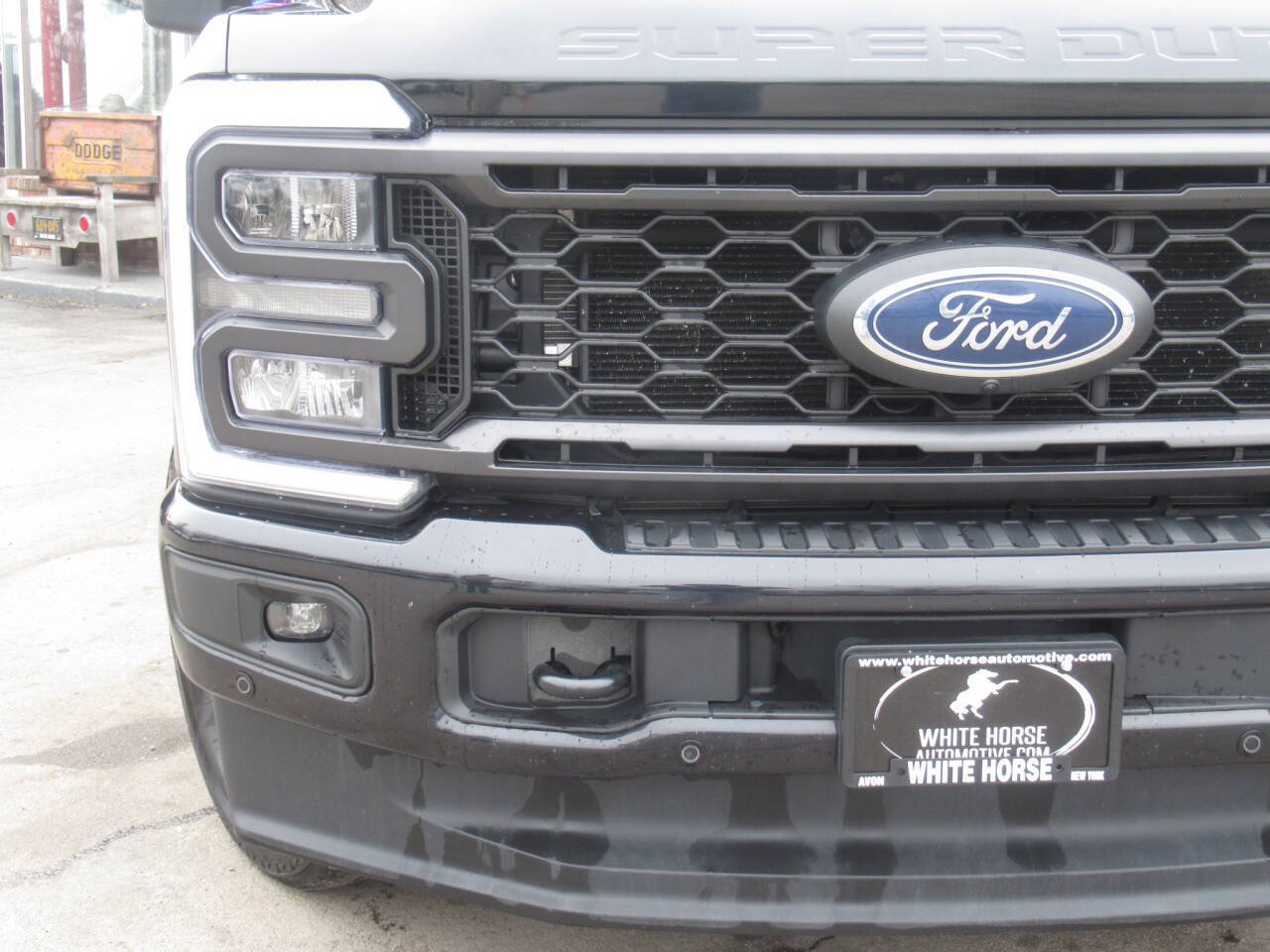 Used 2023 Ford F250 Lariat w/ Lariat Ultimate Package AWD/4WD image 3