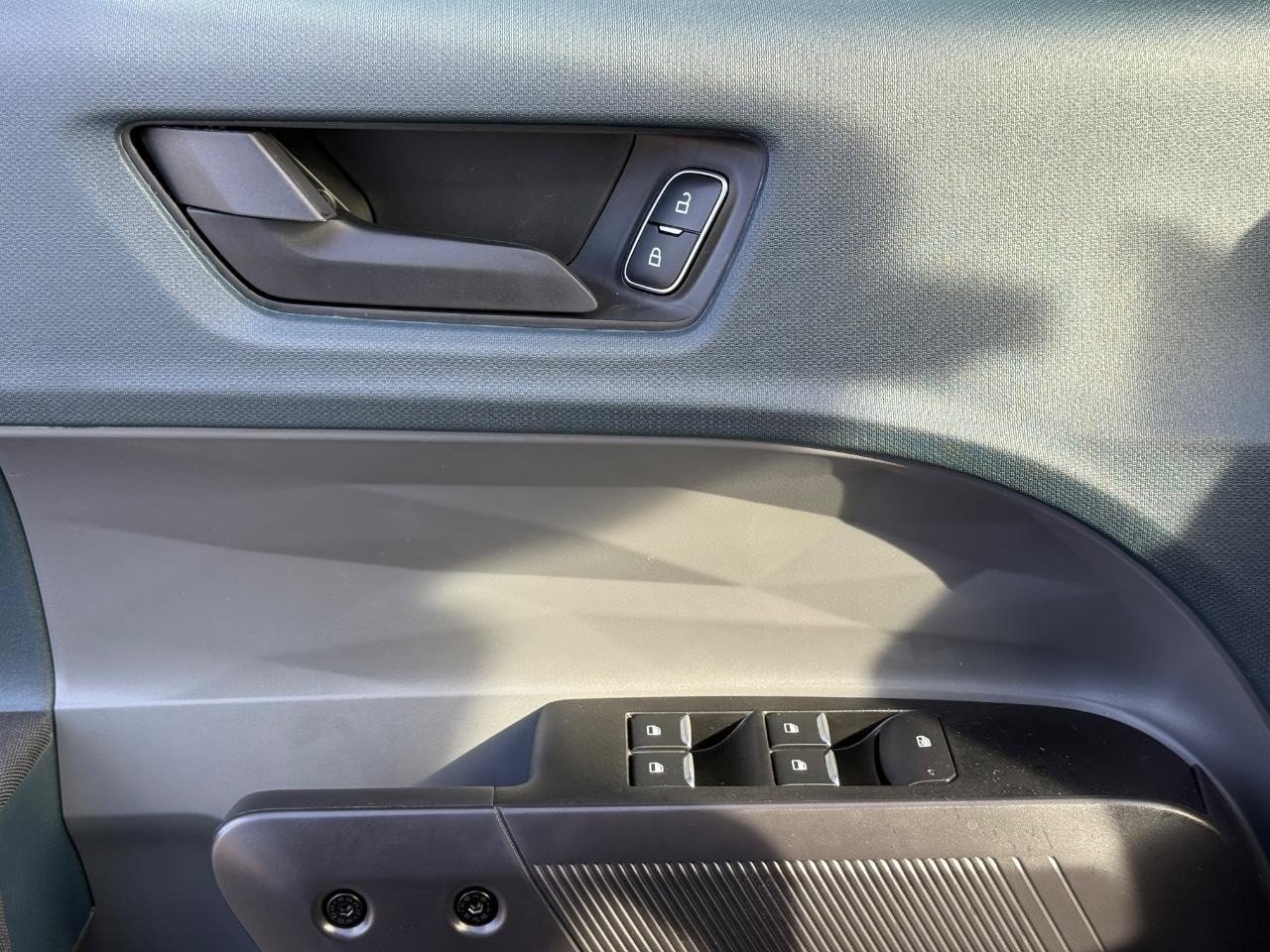 New 2025 Ford Maverick XL image 15