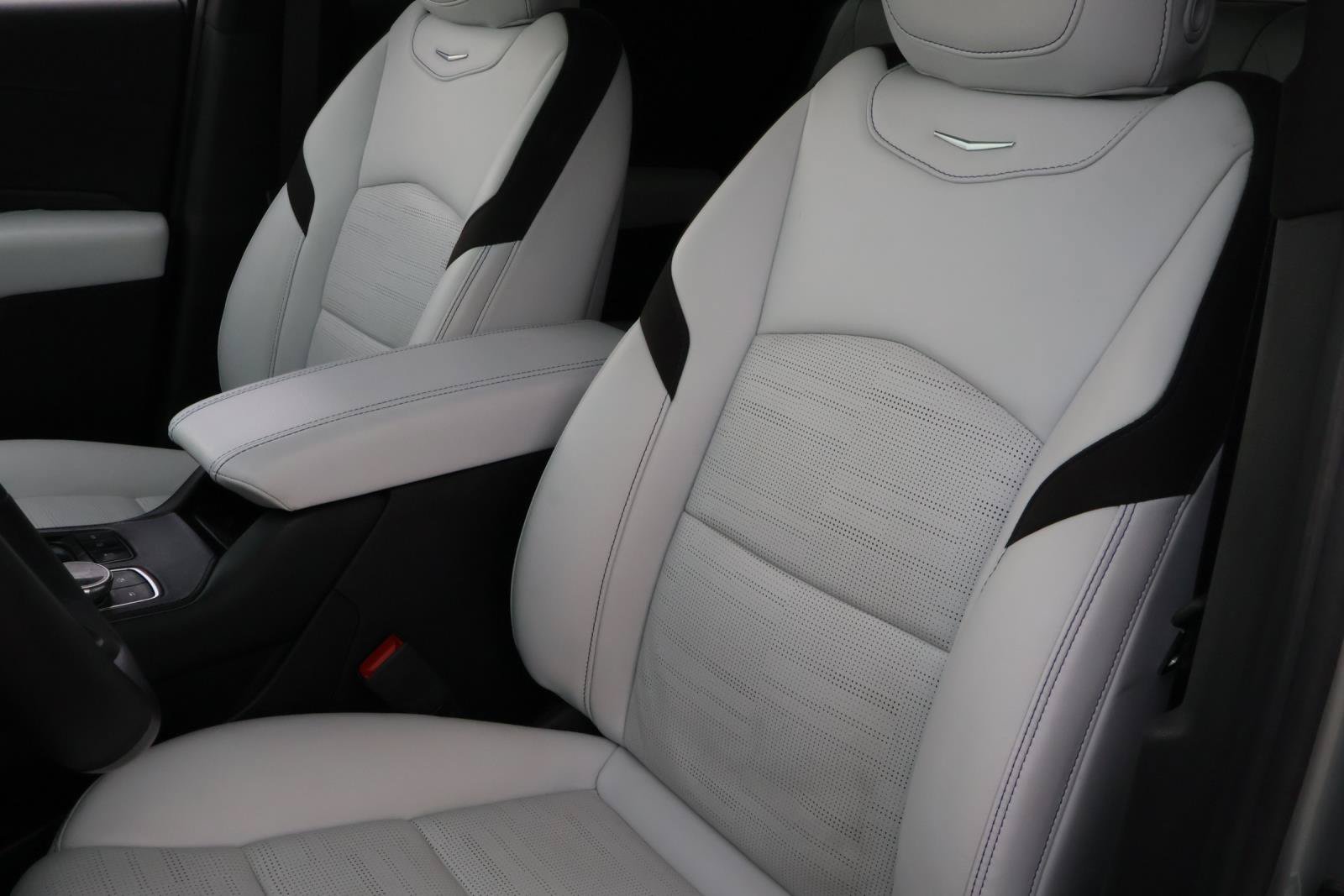 Certified 2024 Cadillac XT4 Sport FWD image 19