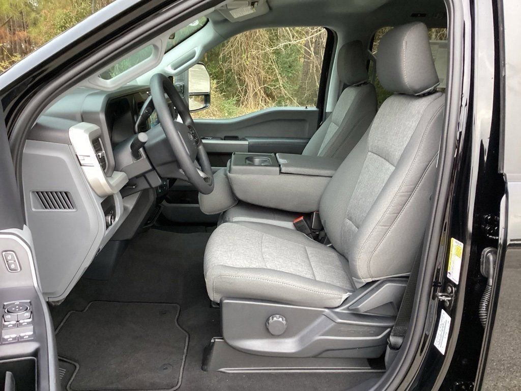 New 2026 Ford F250 XL w/ STX Appearance Package AWD/4WD image 23
