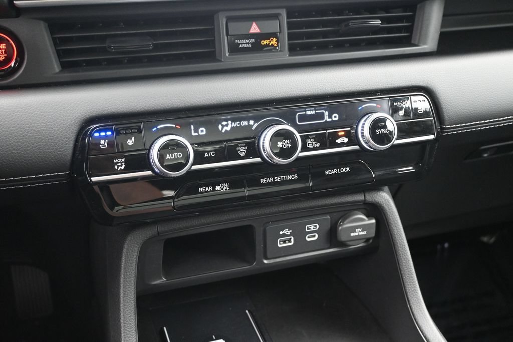 Used 2025 Honda Pilot Elite image 14
