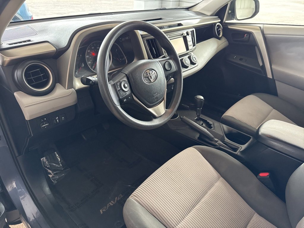 Used 2013 Toyota RAV4 LE image 9